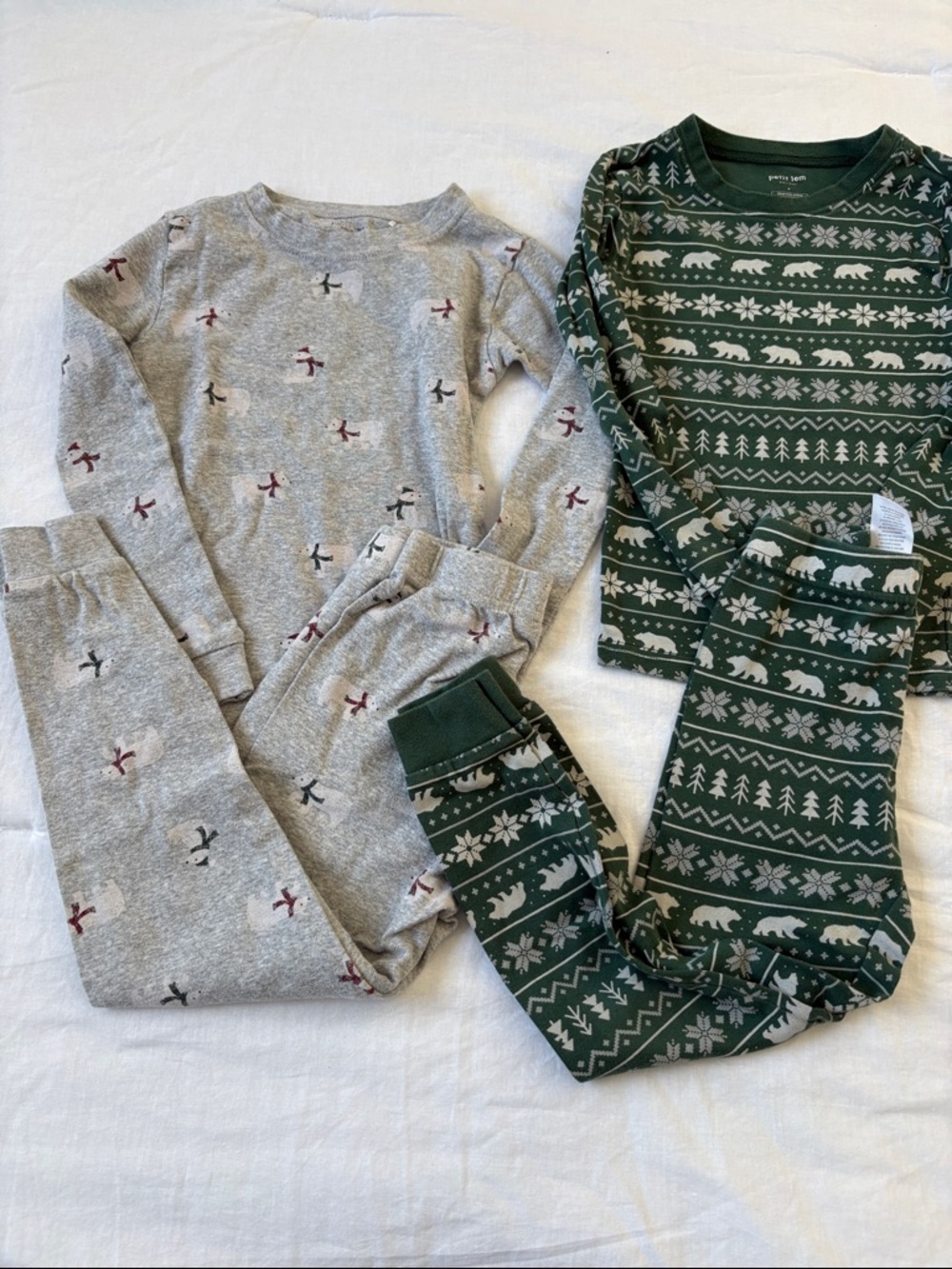 Petit Lem Holiday PJ Sets Size 6
